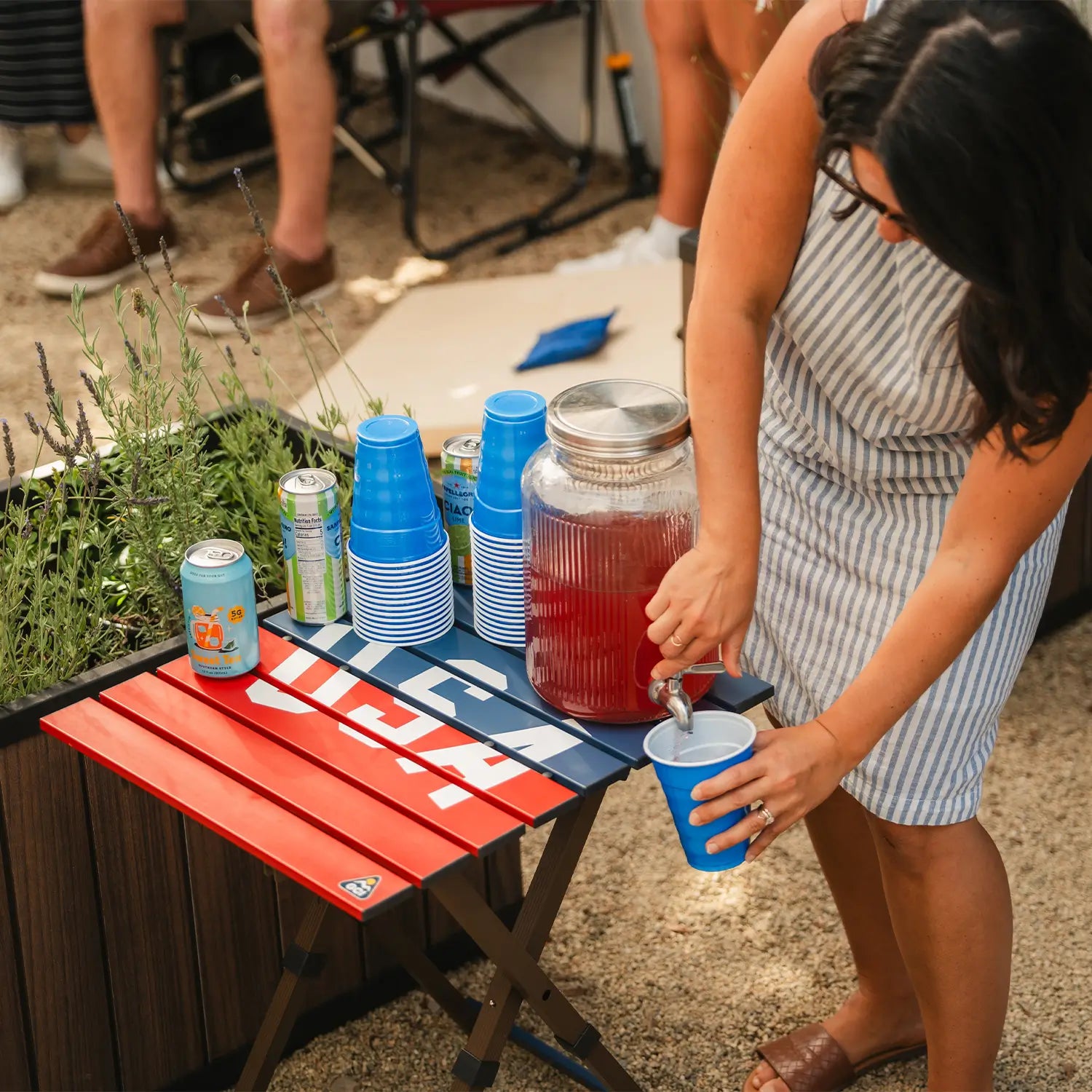 Compact Camp Table 20™ - USA Anniversary Deluxe - Patio Station